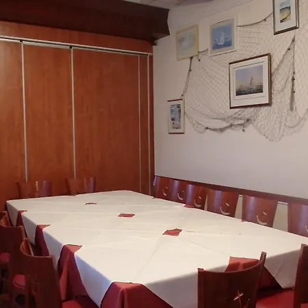 Hotell Les Gens De By Popinns 2*