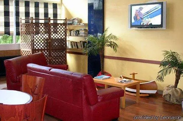 Les Gens De By Popinns Hotel 2*