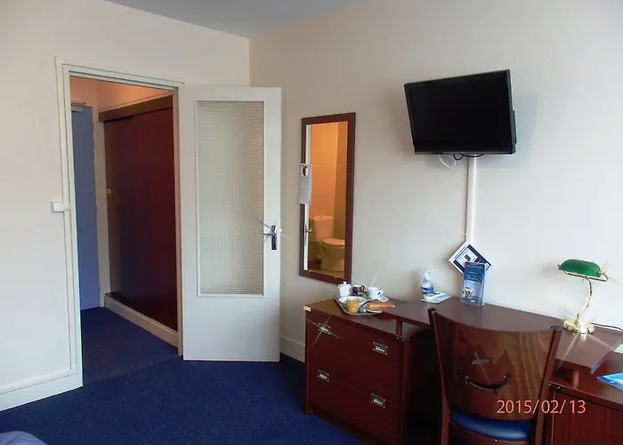 Hotel Les Gens De By Popinns 2*