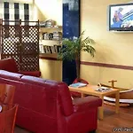 Les Gens De By Popinns 酒店 2*