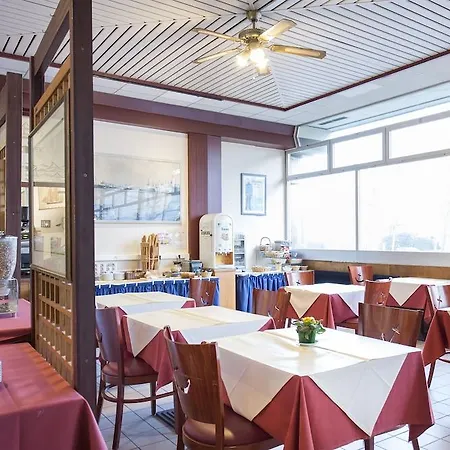 Ξενοδοχείο Les Gens De By Popinns 2*