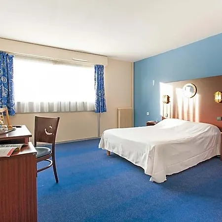 Les Gens De By Popinns Hotel 2*