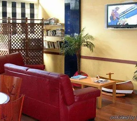 Les Gens De By Popinns Hotel 2*