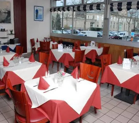 Ξενοδοχείο Les Gens De By Popinns 2*