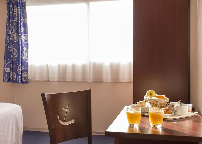 Hotel Les Gens De By Popinns