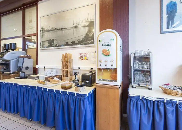 Hotel Les Gens De By Popinns